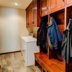 Mudroom-with-bench-&-lockers